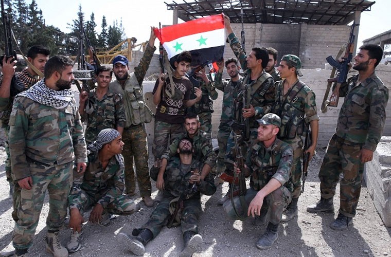 Anh binh si Syria cam chot vung ngoai o Damascus-Hinh-5